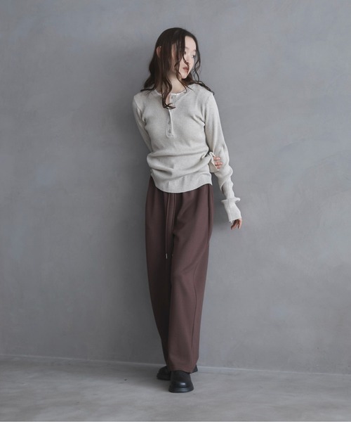 feepur(フェピュール)の「【ハンドウォッシャブル】バイカラーヘンリーニット(ニット/セーター・レディース・チャコールグレー/アイボリー・MEDIUM)」の4枚目の写真