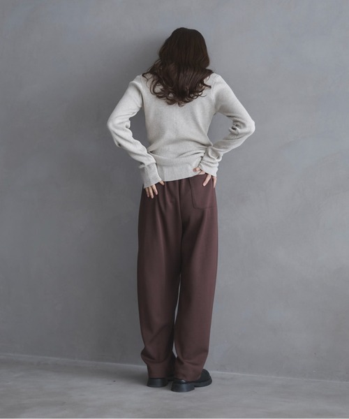 feepur(フェピュール)の「【ハンドウォッシャブル】バイカラーヘンリーニット(ニット/セーター・レディース・チャコールグレー/アイボリー・MEDIUM)」の6枚目の写真