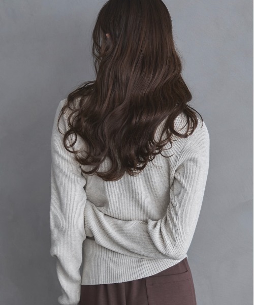 feepur(フェピュール)の「【ハンドウォッシャブル】バイカラーヘンリーニット(ニット/セーター・レディース・チャコールグレー/アイボリー・MEDIUM)」の13枚目の写真