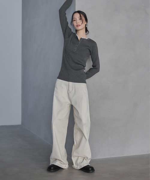 feepur(フェピュール)の「【ハンドウォッシャブル】バイカラーヘンリーニット(ニット/セーター・レディース・チャコールグレー/アイボリー・MEDIUM)」の18枚目の写真