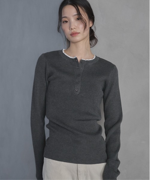 feepur(フェピュール)の「【ハンドウォッシャブル】バイカラーヘンリーニット(ニット/セーター・レディース・チャコールグレー/アイボリー・MEDIUM)」の21枚目の写真