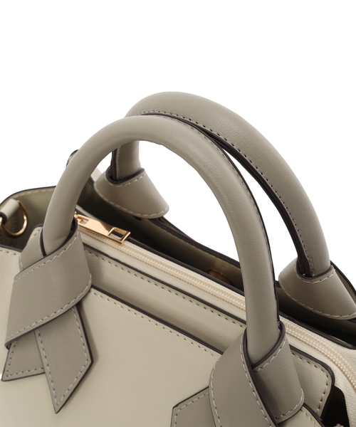 A/C DESIGN BY ALPHA CUBIC(エーシーデザインバイアルファキュービック)の「2WAYショルダーバッグ【ショルダーストラップ取り外し可能・パスケース付】(トートバッグ・レディース・ブラック/ベージュ・フリー)」の11枚目の写真