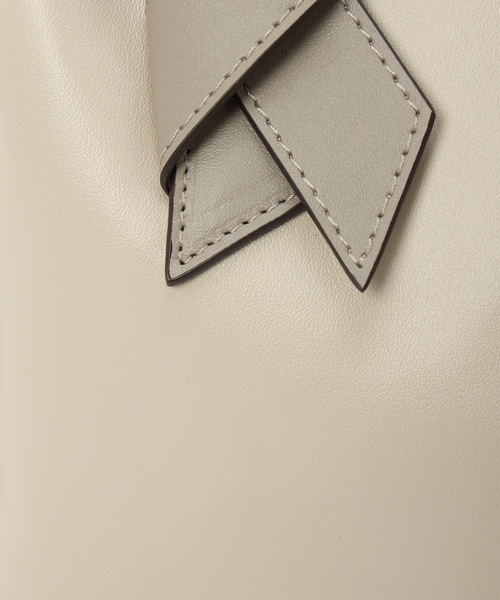 A/C DESIGN BY ALPHA CUBIC(エーシーデザインバイアルファキュービック)の「2WAYショルダーバッグ【ショルダーストラップ取り外し可能・パスケース付】(トートバッグ・レディース・ブラック/ベージュ・フリー)」の15枚目の写真