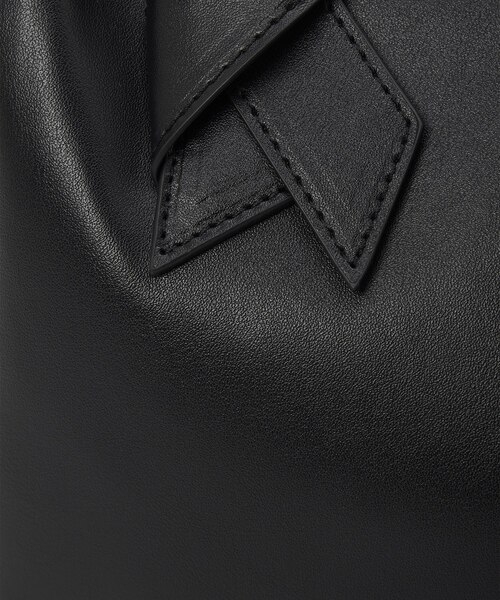 A/C DESIGN BY ALPHA CUBIC(エーシーデザインバイアルファキュービック)の「2WAYショルダーバッグ【ショルダーストラップ取り外し可能・パスケース付】(トートバッグ・レディース・ブラック/ベージュ・フリー)」の16枚目の写真