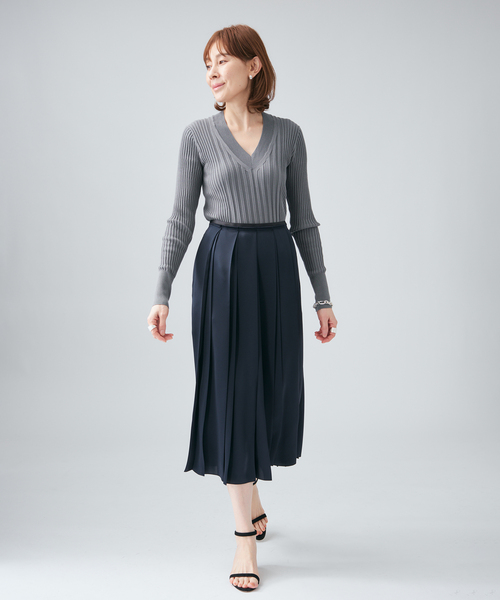 VERMEIL par iena（ヴェルメイユパーイエナ）の「イタリア糸 RIB Vネックプルオーバー（ニット/セーター・レディース・チャコールグレー/ピンク/ネイビー/アイボリー・FREE）」の13枚目の写真