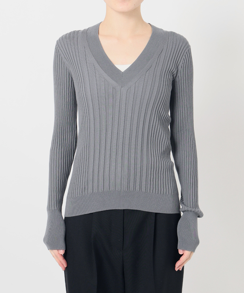 VERMEIL par iena（ヴェルメイユパーイエナ）の「イタリア糸 RIB Vネックプルオーバー（ニット/セーター・レディース・チャコールグレー/ピンク/ネイビー/アイボリー・FREE）」の7枚目の写真