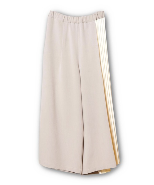 OSMOSIS(オズモーシス)の「アシンメトリープリーツパンツ(その他パンツ・レディース・ブラック/グレイッシュベージュ/ライトベージュ・ONE SIZE)」の10枚目の写真