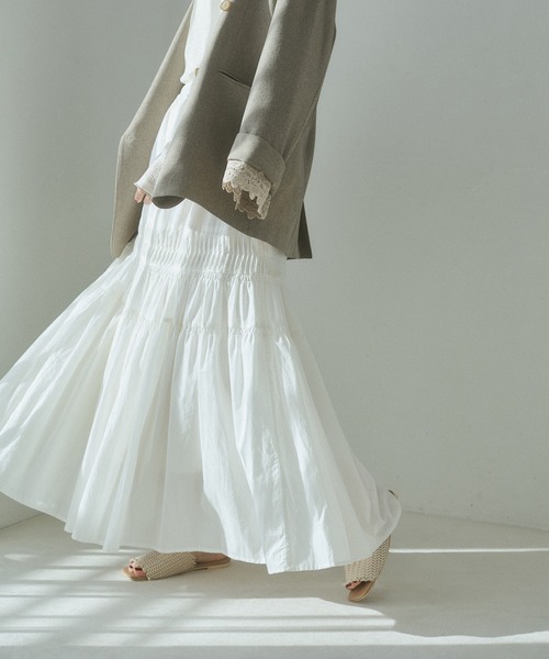 hunch(ハンチ)の「タックギャザースカート(スカート・レディース・オフホワイト/ブラック・FREE)」の8枚目の写真