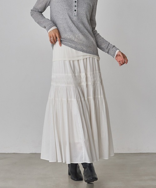 hunch(ハンチ)の「タックギャザースカート(スカート・レディース・オフホワイト/ブラック・FREE)」の9枚目の写真