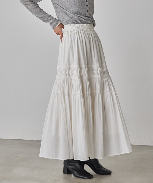 hunch(ハンチ)の「タックギャザースカート(スカート・レディース・オフホワイト/ブラック・FREE)」の10枚目の写真