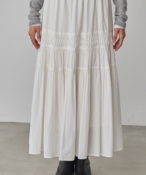 hunch(ハンチ)の「タックギャザースカート(スカート・レディース・オフホワイト/ブラック・FREE)」の14枚目の写真