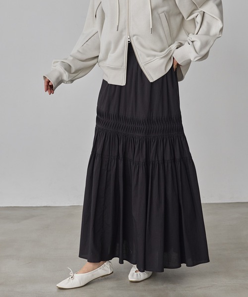 hunch(ハンチ)の「タックギャザースカート(スカート・レディース・オフホワイト/ブラック・FREE)」の21枚目の写真