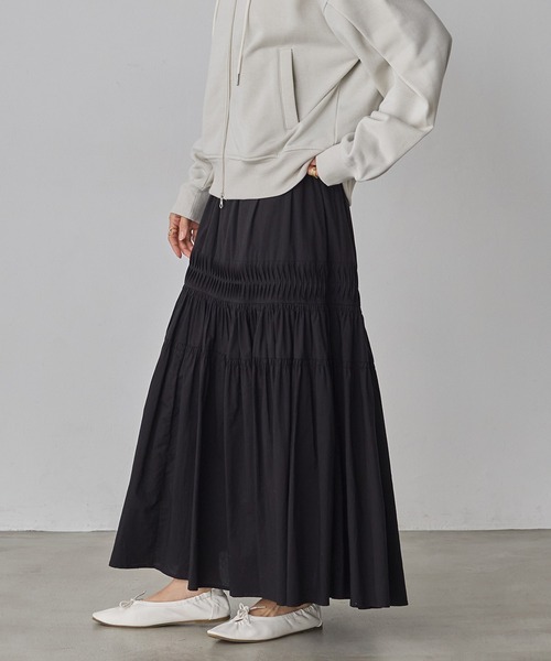 hunch(ハンチ)の「タックギャザースカート(スカート・レディース・オフホワイト/ブラック・FREE)」の22枚目の写真