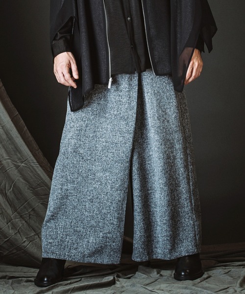 NO ID.(ノーアイディ)の「【NO ID.】Wide Wrap Trousers / ワイド ラップ トラウザーズ(その他パンツ・メンズ・ブラック/その他23・1/2)」の1枚目の写真