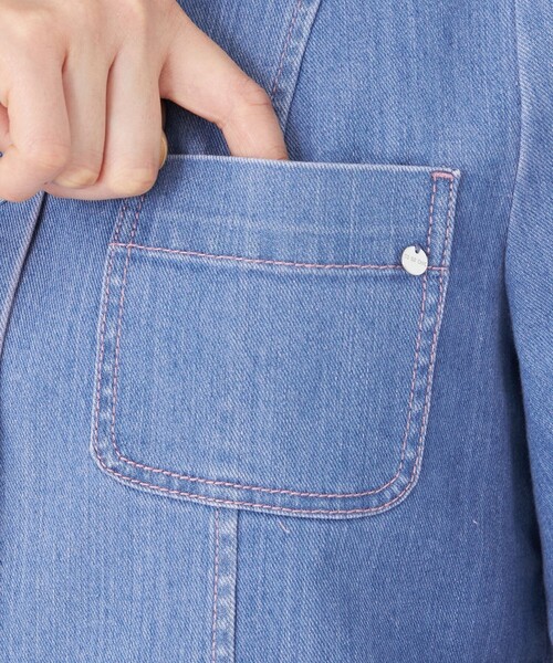 TO BE CHIC(トゥー ビー シック)の「エレガンスデニム ステンカラージャケット(デニムジャケット・レディース・ブルー系その他2/ネイビー・40)」の4枚目の写真