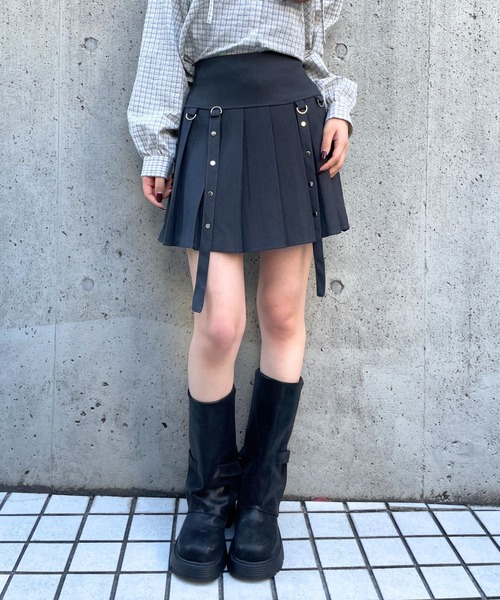 3.3 Field Trip （3.3フィールドトリップ）の「3.3 Field Trip／Dカンストラッププリーツスカート(インパン付き)（スカート・レディース・グレー/ブラック・FREE）」の4枚目の写真