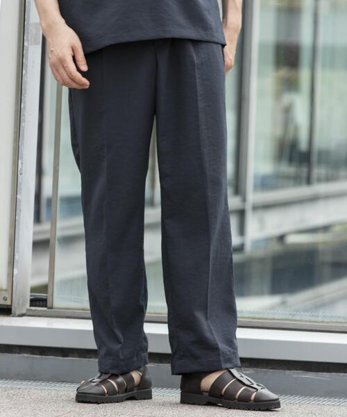 URBAN RESEARCH ROSSO MEN(アーバンリサーチロッソメン)の「『セットアップ対応』『防シワ/速乾』ドライイージーワイドスラックス(その他パンツ・メンズ・ベージュ系その他/ネイビー/ブラック/チャコールグレー・LARGE/MEDIUM)」の4枚目の写真