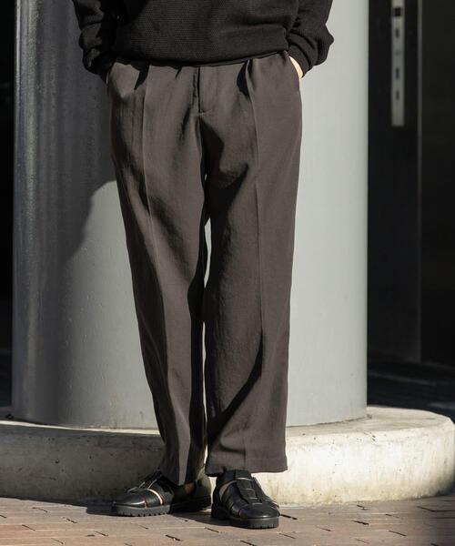URBAN RESEARCH ROSSO MEN(アーバンリサーチロッソメン)の「『セットアップ対応』『防シワ/速乾』ドライイージーワイドスラックス(その他パンツ・メンズ・ベージュ系その他/ネイビー/ブラック/チャコールグレー・LARGE/MEDIUM)」の5枚目の写真