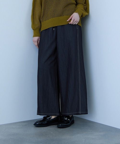 VICKY(ビッキー)の「ナイロンツイルデニムイージーワイドパンツ≪手洗い可能≫(デニムパンツ・レディース・サックスブルー/ダークグレー/ネイビー・M)」の1枚目の写真