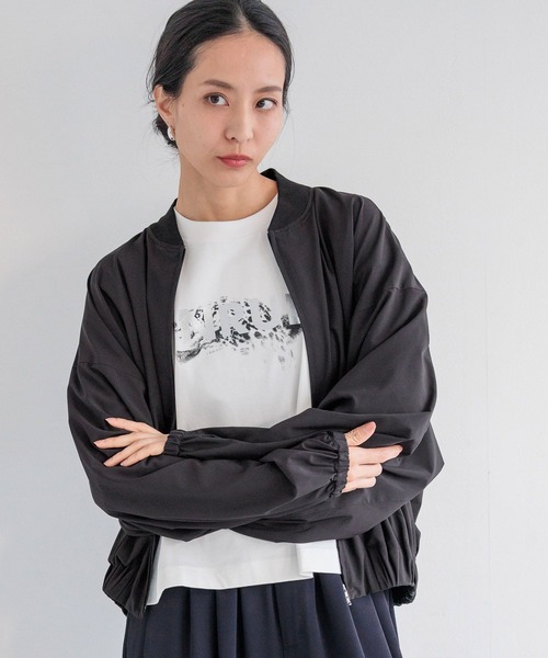 HEREIAM（ヘレイアム）の「【HEREIAM】UNRULY T（Tシャツ/カットソー・レディース・チャコール/オフホワイト・FREE）」の8枚目の写真