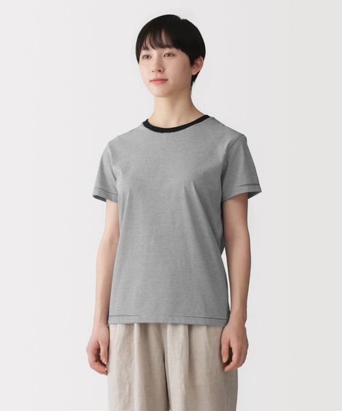 無印良品(ムジルシリョウヒン)の「婦人 天竺編みクルーネック半袖Tシャツ(Tシャツ/カットソー・レディース・ブラック/ライトオレンジ系/グレー/ブルー系/ブラック系/オレンジ系/ブラック系1/ホワイト・S/M/L/XL)」の4枚目の写真