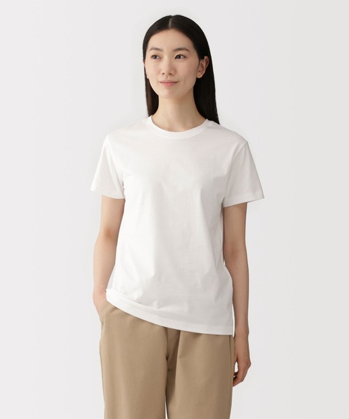 無印良品(ムジルシリョウヒン)の「婦人 天竺編みクルーネック半袖Tシャツ(Tシャツ/カットソー・レディース・ブラック/ライトオレンジ系/グレー/ブルー系/ブラック系/オレンジ系/ブラック系1/ホワイト・S/M/L/XL)」の2枚目の写真