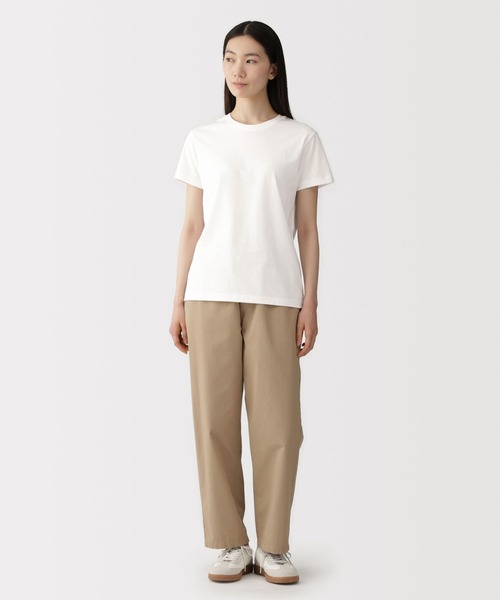 無印良品(ムジルシリョウヒン)の「婦人 天竺編みクルーネック半袖Tシャツ(Tシャツ/カットソー・レディース・ブラック/ライトオレンジ系/グレー/ブルー系/ブラック系/オレンジ系/ブラック系1/ホワイト・S/M/L/XL)」の9枚目の写真