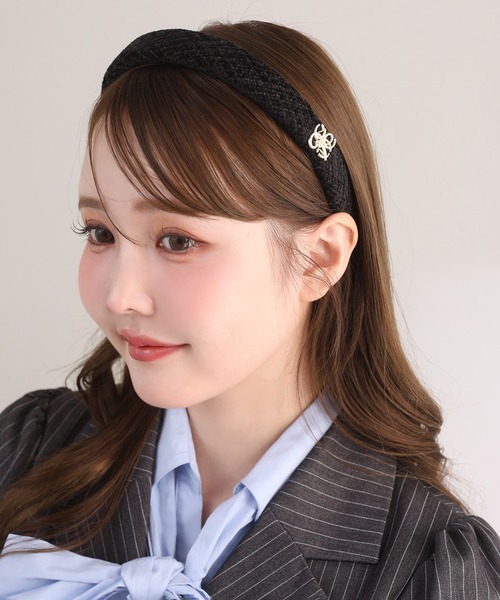 one after another NICE CLAUP（ワンアフターアナザーナイスクラップ）の「【Eliane Collection】ロゴカチューシャ（カチューシャ・レディース・サックスブルー/ピンク/ブラック/アイボリー・FREE）」の6枚目の写真