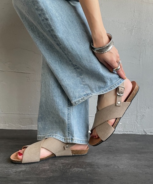 PLAKTON（プラクトン）の「【WEB先行予約】[PLAKTON/プラクトン] 別注 バックベルトサンダル（サンダル・レディース・ブラック/ベージュ・38/37/36）」の2枚目の写真