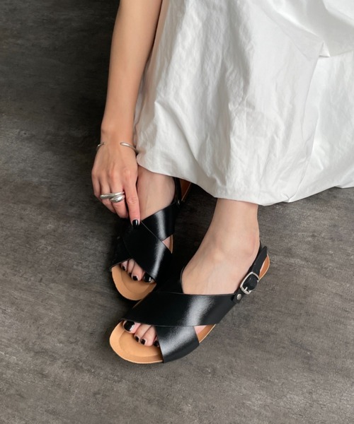 PLAKTON（プラクトン）の「【WEB先行予約】[PLAKTON/プラクトン] 別注 バックベルトサンダル（サンダル・レディース・ブラック/ベージュ・38/37/36）」の3枚目の写真
