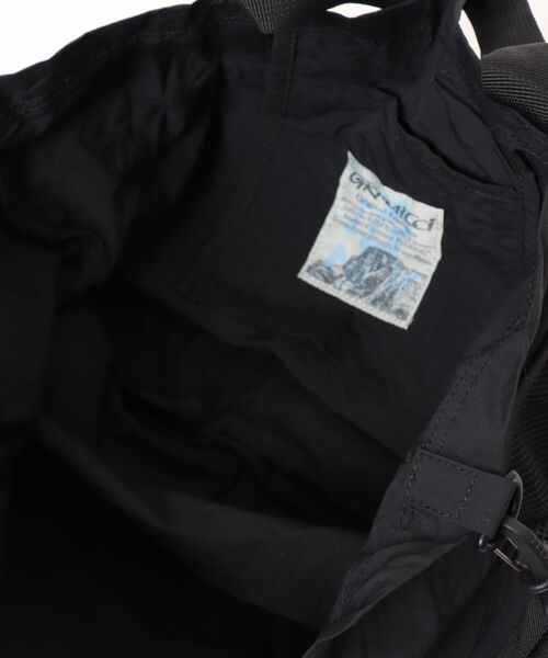 Gramicci（グラミチ）の「【GRAMICCI】NYLON PACKABLE TOTE（トートバッグ・メンズ・ブラック・FREE）」の4枚目の写真