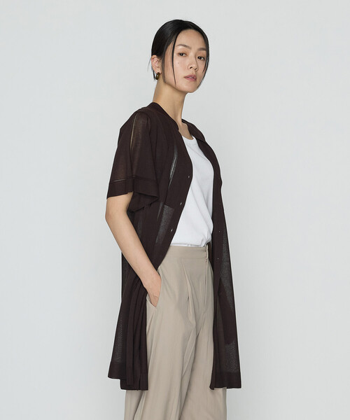 Gabardine K.T(ギャバジンケーティー)の「シャイニーシアーヤーン シアーロングカーデ(カーディガン/ボレロ・レディース・ダークブラウン/ブラック・9号)」の1枚目の写真