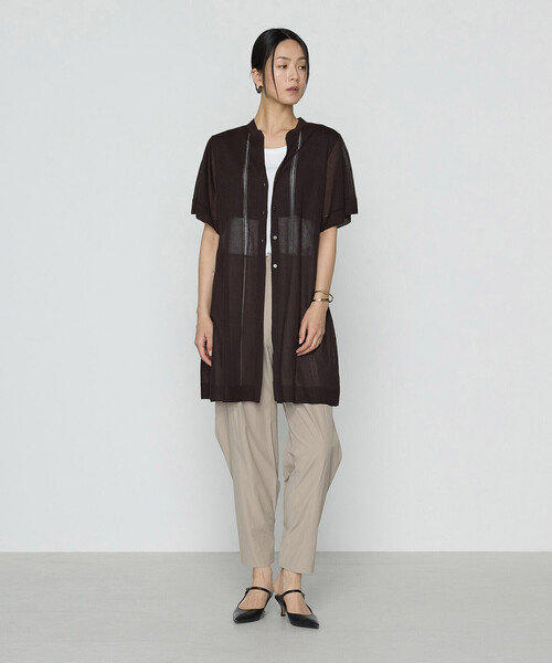 Gabardine K.T(ギャバジンケーティー)の「シャイニーシアーヤーン シアーロングカーデ(カーディガン/ボレロ・レディース・ダークブラウン/ブラック・9号)」の8枚目の写真