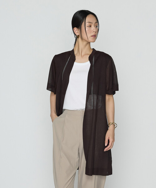 Gabardine K.T(ギャバジンケーティー)の「シャイニーシアーヤーン シアーロングカーデ(カーディガン/ボレロ・レディース・ダークブラウン/ブラック・9号)」の11枚目の写真