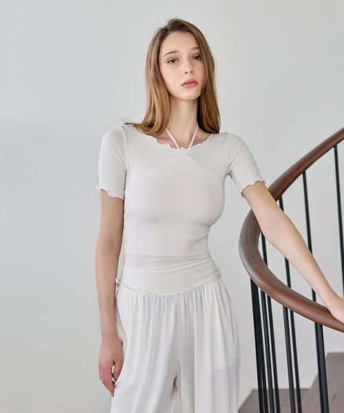 DEVIWEAR（デヴィウェア）の「女性 ヨガウェア DEVI-T0061-ホワイト ピラティス スリム 半袖 ウェーブTシャツ（Tシャツ/カットソー・レディース・その他・FREE/LONG）」の9枚目の写真