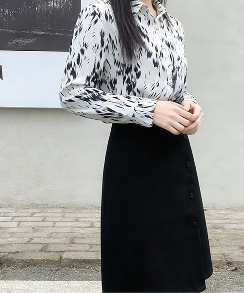 AMAJI（アマジ）の「ミディ丈ラップスカート（スカート・レディース・グレー/ブルー/ブラック・SMALL/LARGE/X-LARGE/MEDIUM）」の4枚目の写真