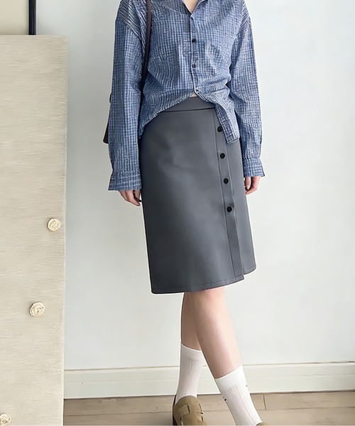 AMAJI（アマジ）の「ミディ丈ラップスカート（スカート・レディース・グレー/ブルー/ブラック・SMALL/LARGE/X-LARGE/MEDIUM）」の10枚目の写真
