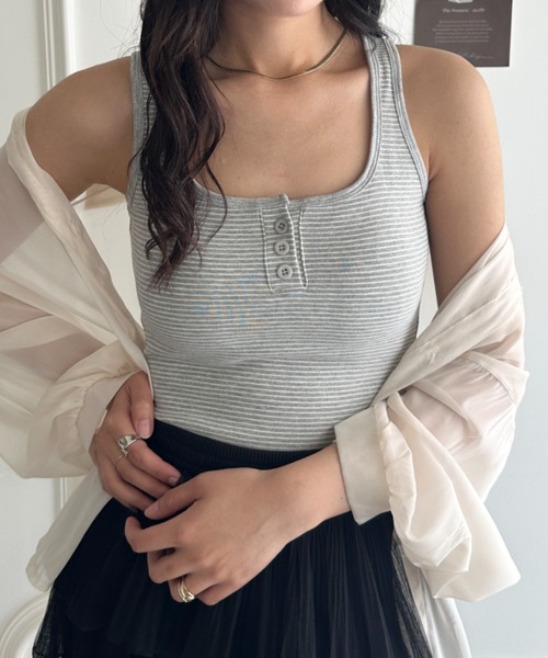 CLEA(クレア)の「カップ付きフロントボタンボーダータンクトップ(タンクトップ・レディース・ピンク/ホワイト/グレー/ブラック/ネイビー・FREE)」の22枚目の写真