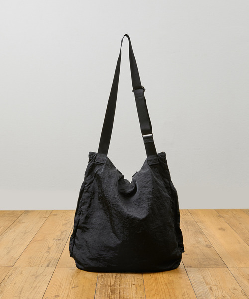 SLOW(スロウ)の「SLOW スロウ / dyed nylon-helmet shoulder bag- 製品染ナイロンショルダーバッグ 染色ナイロンヘルメットバッグ / 866S11S(ショルダーバッグ・メンズ・グレー/ブラック・FREE)」の5枚目の写真