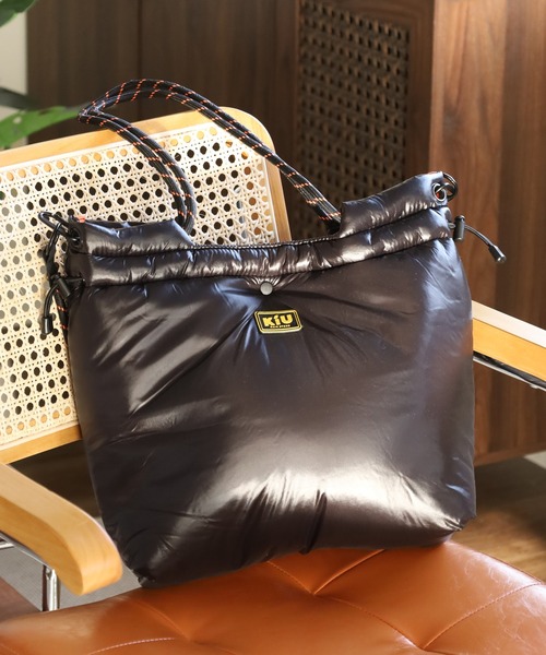 KiU(キウ)の「KiU ナイロンサテン2WAYトートBAG(トートバッグ・メンズ・ライトブルー/Black/シルバー・FREE)」の1枚目の写真