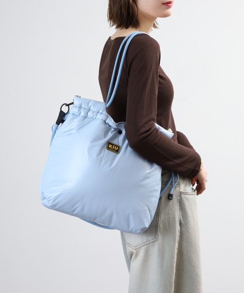 KiU(キウ)の「KiU ナイロンサテン2WAYトートBAG(トートバッグ・メンズ・ライトブルー/Black/シルバー・FREE)」の19枚目の写真