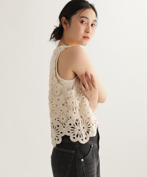 studio CLIP（スタディオクリップ）の「【daily CLIP】フラワーモチーフクロシェノースリーブ（タンクトップ・レディース・ホワイト/ブラック・FREE）」の16枚目の写真