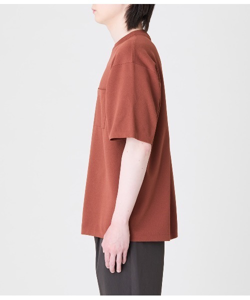 Park Slope NEWYORKER（パークスロープニューヨーカー）の「【ウォッシャブル・軽量・ストレッチ】エフォートレス クルーネックニットTシャツ（ニット/セーター・メンズ・ブラック/ブラウン・LL/L/M/S）」の8枚目の写真