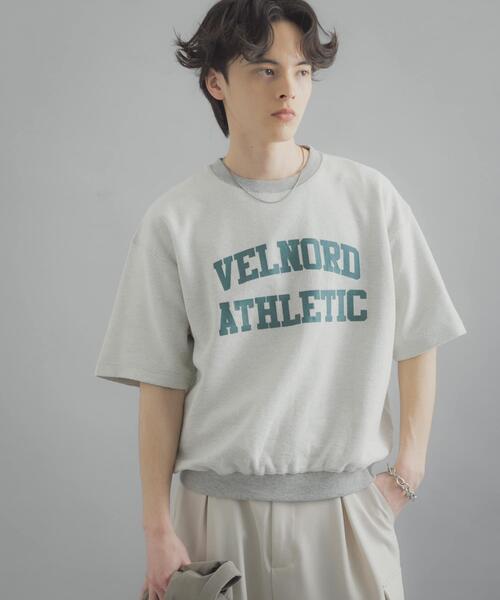SENSE OF PLACE by URBAN RESEARCH(センスオブプレイスバイアーバンリサーチ)の「カレッジスウェットショートスリーブTシャツ(スウェット・メンズ・グレー/ネイビー/レッド・MEDIUM/LARGE)」の8枚目の写真