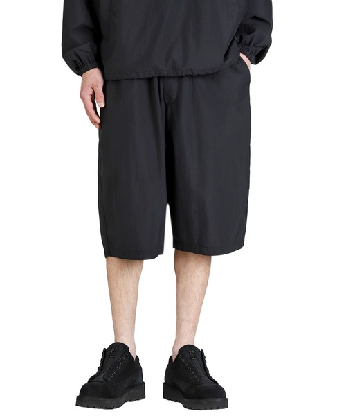 GOLD（ゴールド）の「GOLD / ゴールド：COTTON / NYLON WEATHER CLOTH WIDE SHORTS：26A-GL52628[MUS]（その他パンツ・メンズ・ブラック・L）」の6枚目の写真