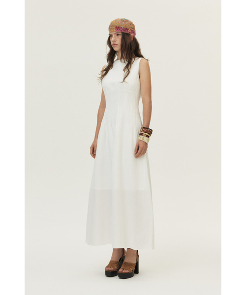 KUME(クメ)の「Linen Boat-Neck Pintucked Dress, Ivory(ワンピース・レディース・その他・LARGE/MEDIUM/SMALL)」の4枚目の写真