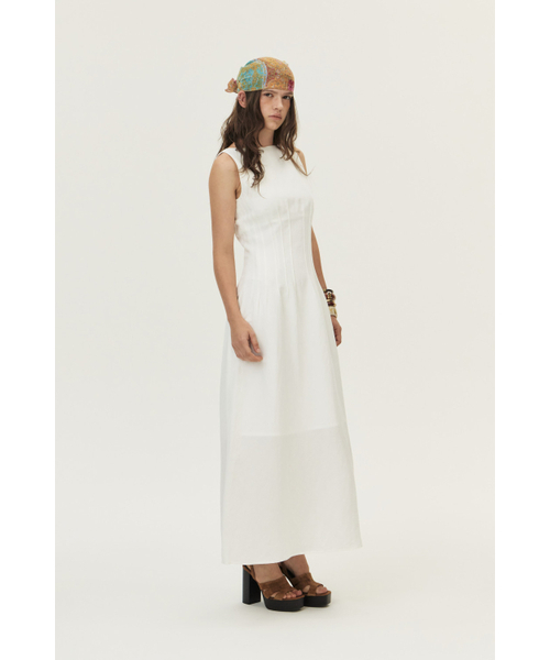 KUME(クメ)の「Linen Boat-Neck Pintucked Dress, Ivory(ワンピース・レディース・その他・LARGE/MEDIUM/SMALL)」の2枚目の写真