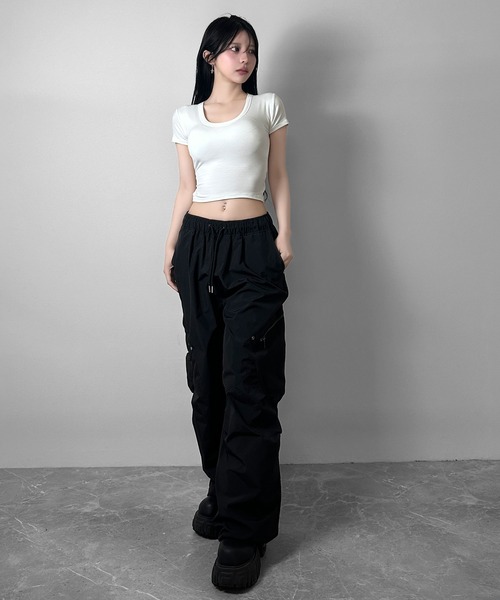 FOLLOWIN(フォロウィン)の「【3color 】シャカシャカジップ付きカーゴパンツ(カーゴパンツ・レディース・ブラック/ライトグレー/ホワイト・FREE)」の9枚目の写真