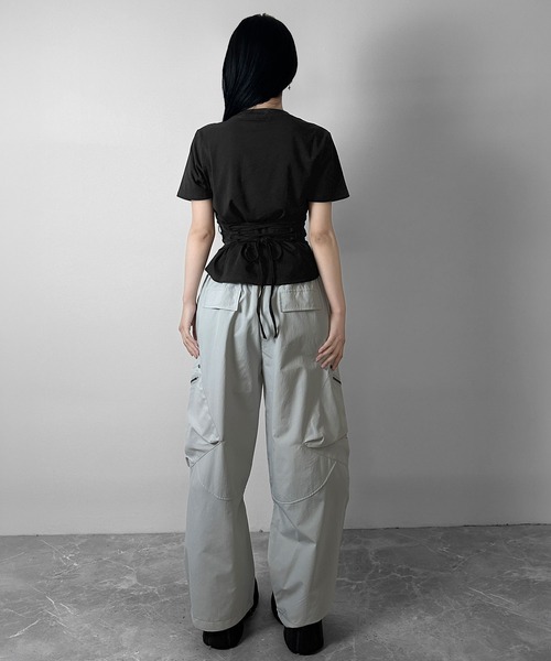 FOLLOWIN(フォロウィン)の「【3color 】シャカシャカジップ付きカーゴパンツ(カーゴパンツ・レディース・ブラック/ライトグレー/ホワイト・FREE)」の21枚目の写真