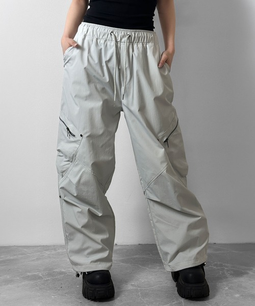 FOLLOWIN(フォロウィン)の「【3color 】シャカシャカジップ付きカーゴパンツ(カーゴパンツ・レディース・ブラック/ライトグレー/ホワイト・FREE)」の13枚目の写真